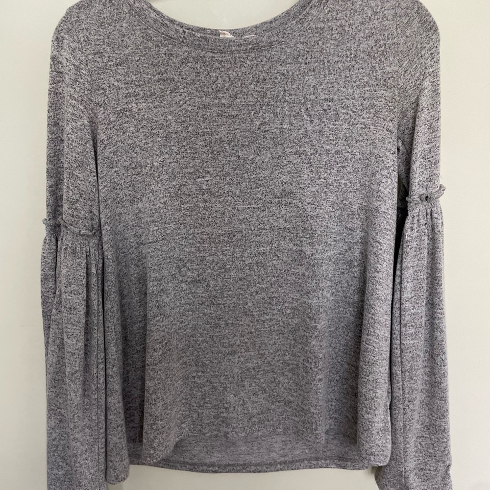 flare arm sweater